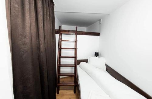 Campulung Moldovenesc House | Casa Câmpulungeană