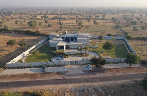 Bhagat Ki Kothi Villa | Casa Concreto- 5-Bedroom Luxury Villa with all weather Pool