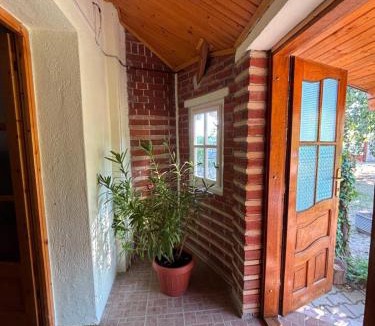 Nojorid House | Casa cu şemineu