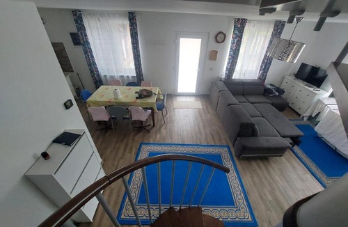 Ceahlau House | Casa Curcubeu