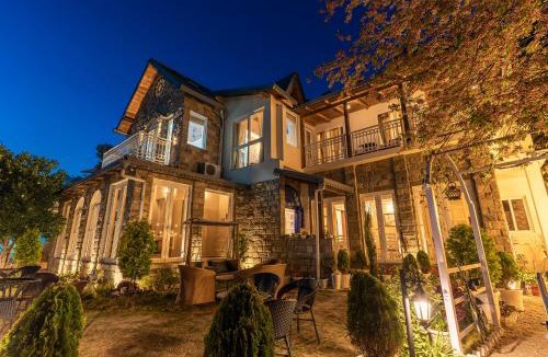 Sukha Hotel | Casa De Bello, Nainital, Near Kainchi Dham