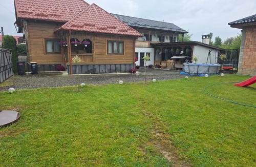 Sighetu Marmatiei House | Casa de lângă pădure