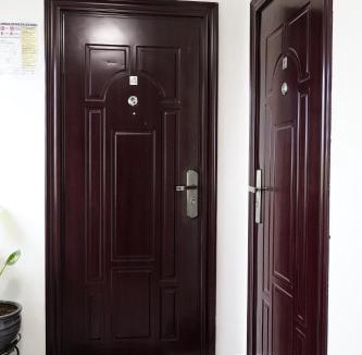 Tirgu Jiu House | Casa de la Nuc