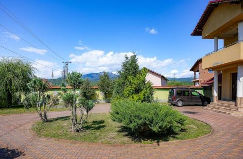 Calimanesti House | Casa de vacanță