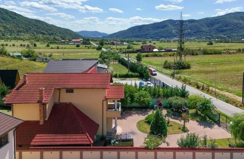 Calimanesti House | Casa de vacanță