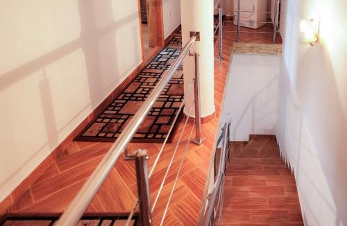 Calimanesti House | Casa de vacanță