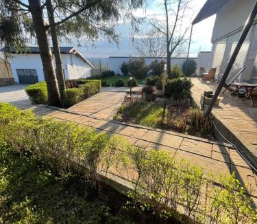 Valcea House | Casa de Vacanta Nora