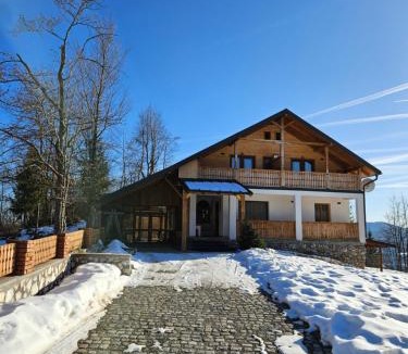 Garda de Sus Ski Chalet | Casa din fagi