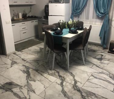 Poiana Marului House | Casa din gradina