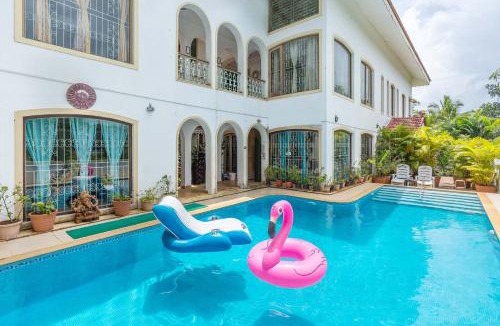 Penha de Franรงa Villa | Casa Do Amor by VEO - Part of StayVista