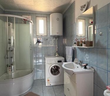 Eselnita House | Casa Iulia