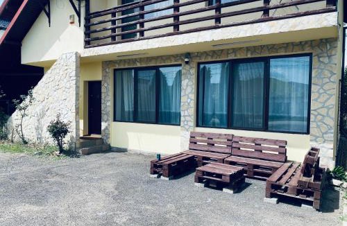 Curtea De Arges Villa | Casa Kutui