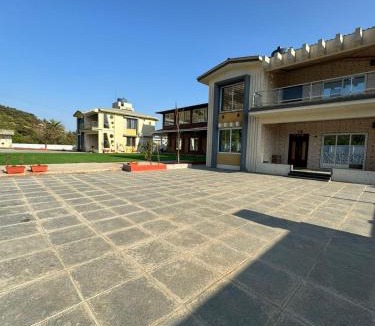 Kune N.m. Villa | Casa La Twins