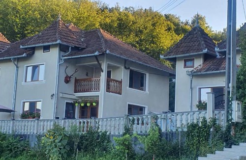 Dobresti House | Casa LUCA