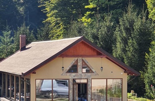 Dobresti House | Casa LUCA