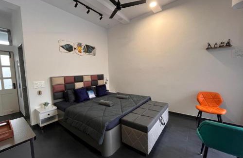 Ratnagiri House | Casa Oceanus - Pool Facing Room - Ganpatipule