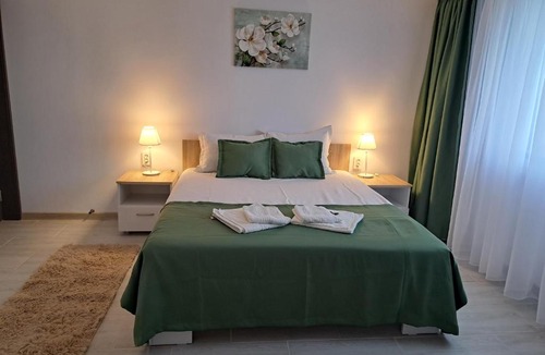 2 Mai House | CASA ROTARU