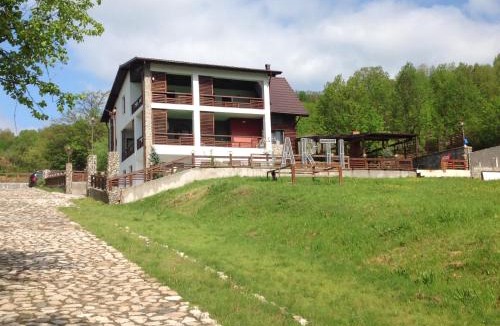 Eselnita House | Casa Sarti