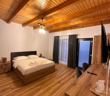 Curtea De Arges Cabin | Casa Sima 2