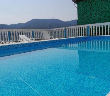 Eselnita House | Casa Yuppy Du