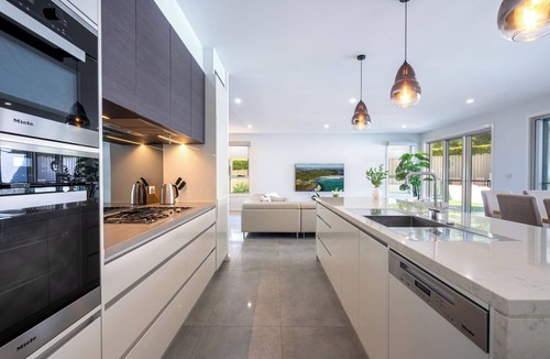 Shell Cove House | Casablanca Luxury Retreat near Shellharbour Marina