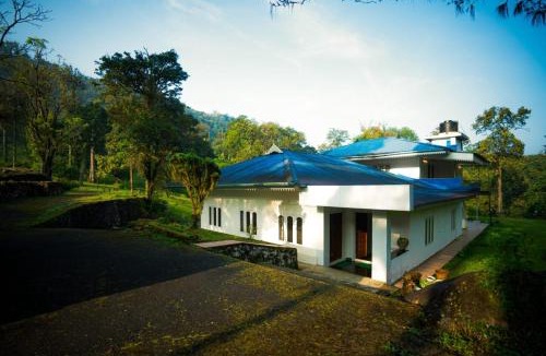Devikolam Hotel | Casspo Forest Bungalow