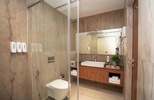 Nedumbassery Hotel | Castelo Inn