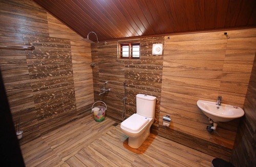 Vattavada Villa | Castillo De Woods - The Traditional Luxury Villa, Munnar