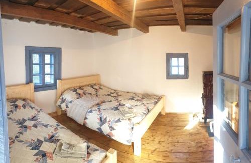 Risca Ski Chalet | Casuta dintre brazi