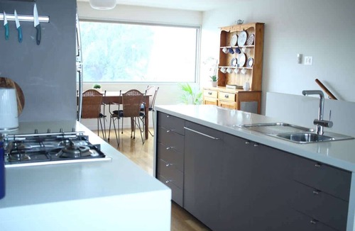 Launceston CBD Apartment | Cataract 7 - Luxury CBD 2 Br with Free Parking
