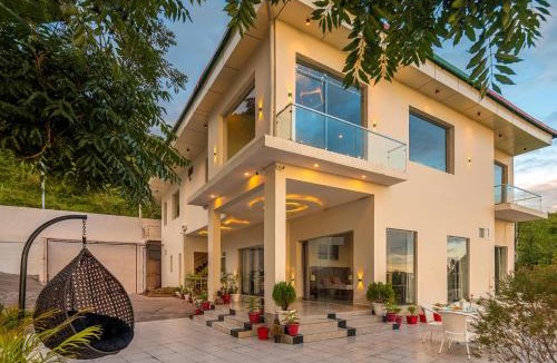 Nahan Villa | Cedar Haven - Nahan by VEO, StayVista - 5BHK Villa with Private Pool & BBQ