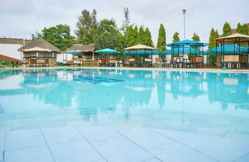 Athi River Villa | Cedar