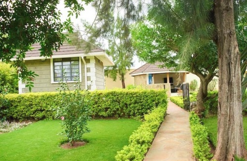 Athi River House | Cedar.