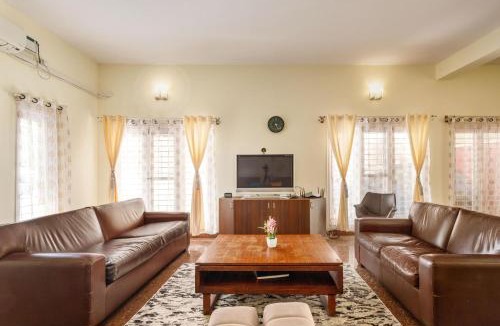 Kalyan Nagar Villa | Cedar Wood Villa by RedOlive 3BHK Nr Indiranagar