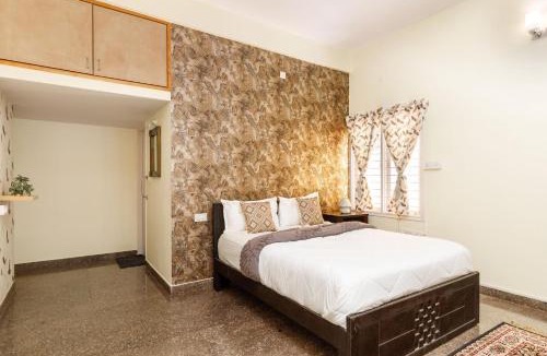 Kalyan Nagar Villa | Cedar Wood Villa by RedOlive 3BHK Nr Indiranagar