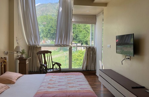 Bhimtal House | Celestial Rhapsody, Naukuchiatal by Alt Homes