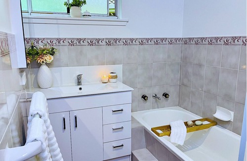 Orange Villa | Central 3 bedroom villa, walking distance to CBD