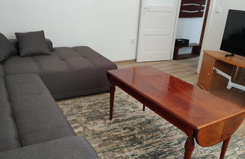 Balan Apartment | Central Apartment near Piatra Singuratică - Bălan