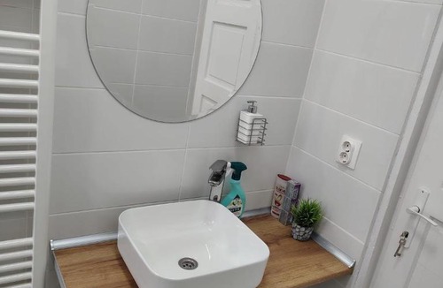 Balan Apartment | Central Apartment near Piatra Singuratică - Bălan