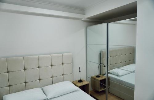 Tirgu Neamt Apartment | Central Charm Apartment