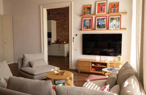 Arad Apartment | Central Charm