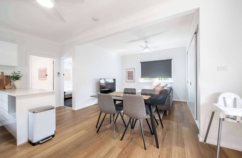 Dubbo Apartment | Central Loft. Cosy & Convenient. Minutes from CBD