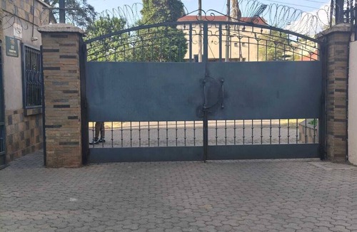 Nakuru Apartment | Central yet secluded oasis, Ideal for families craving a stress‑free getaway.