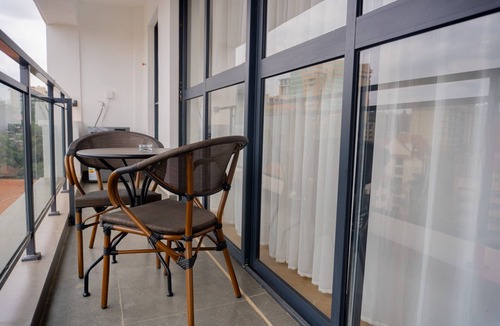 Nairobi Upper Hill Apartment | Centrally located making it easy to access shopping centers, CBD and airports.