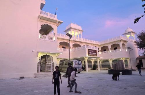 Vallabhnagar Hotel | Chandra Bagh