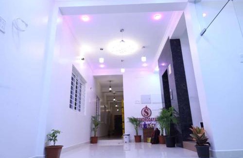 Thirunallar Hotel | CHANDRODAYAM RESIDENCY