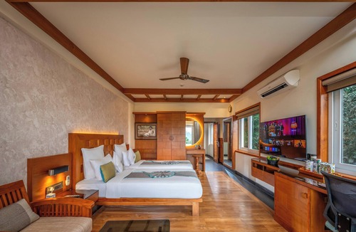 Chithirapuram Hotel | CHANDYS WINDY WOODS