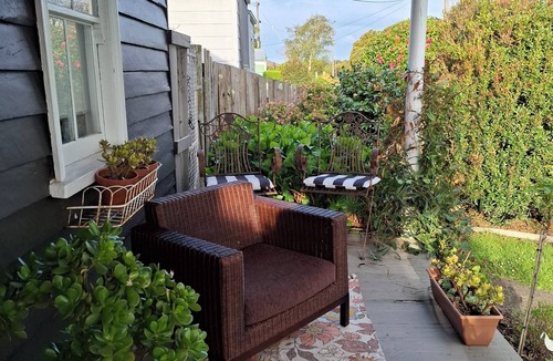 Korumburra Cottage | Charming 1-bedroom 100 year old miners cottage in lovely Korumburra.