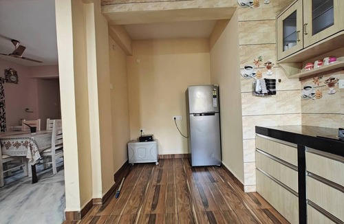 Orlim Apartment | Charming 2-bedroom apartment 5 mins from Beach with WiFi, AC in wonderful Varca