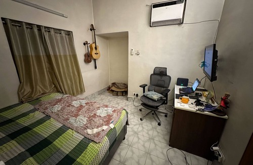 Pitampura Bed & Breakfast | Charming 2-bedroom bed & breakfast with WiFi, AC in phenomenal Delhi